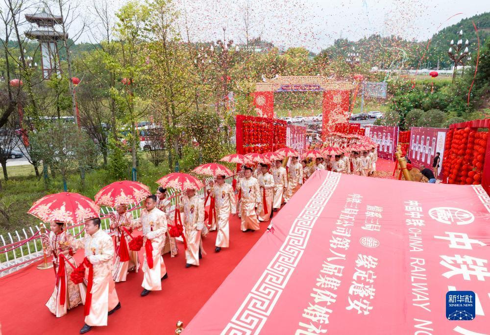 欢乐炸三张游戏下载